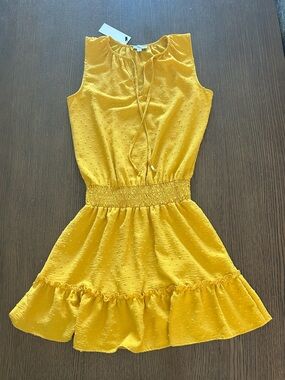 Veronica M Mustard Yellow Sleeveless Dress with Tie Neck. NWT!